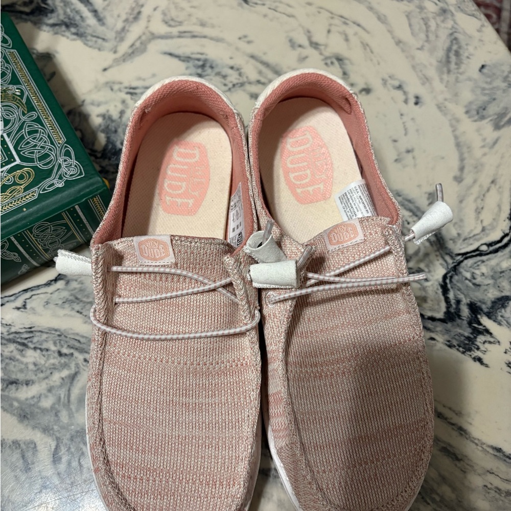 Hey Dude Women's Light Pink Loafers - Picture 5 of 6